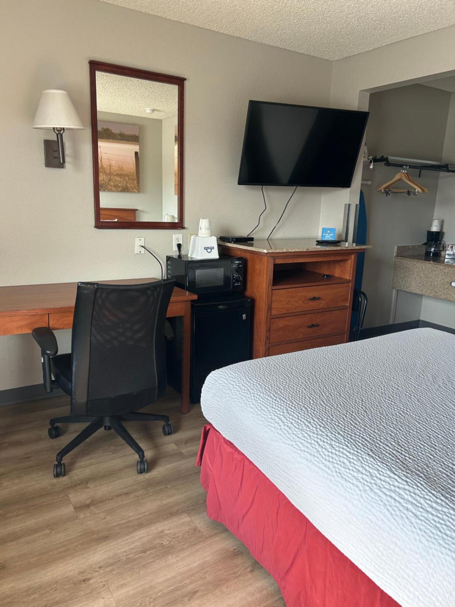 Days Inn By Wyndham Turlock Eksteriør billede
