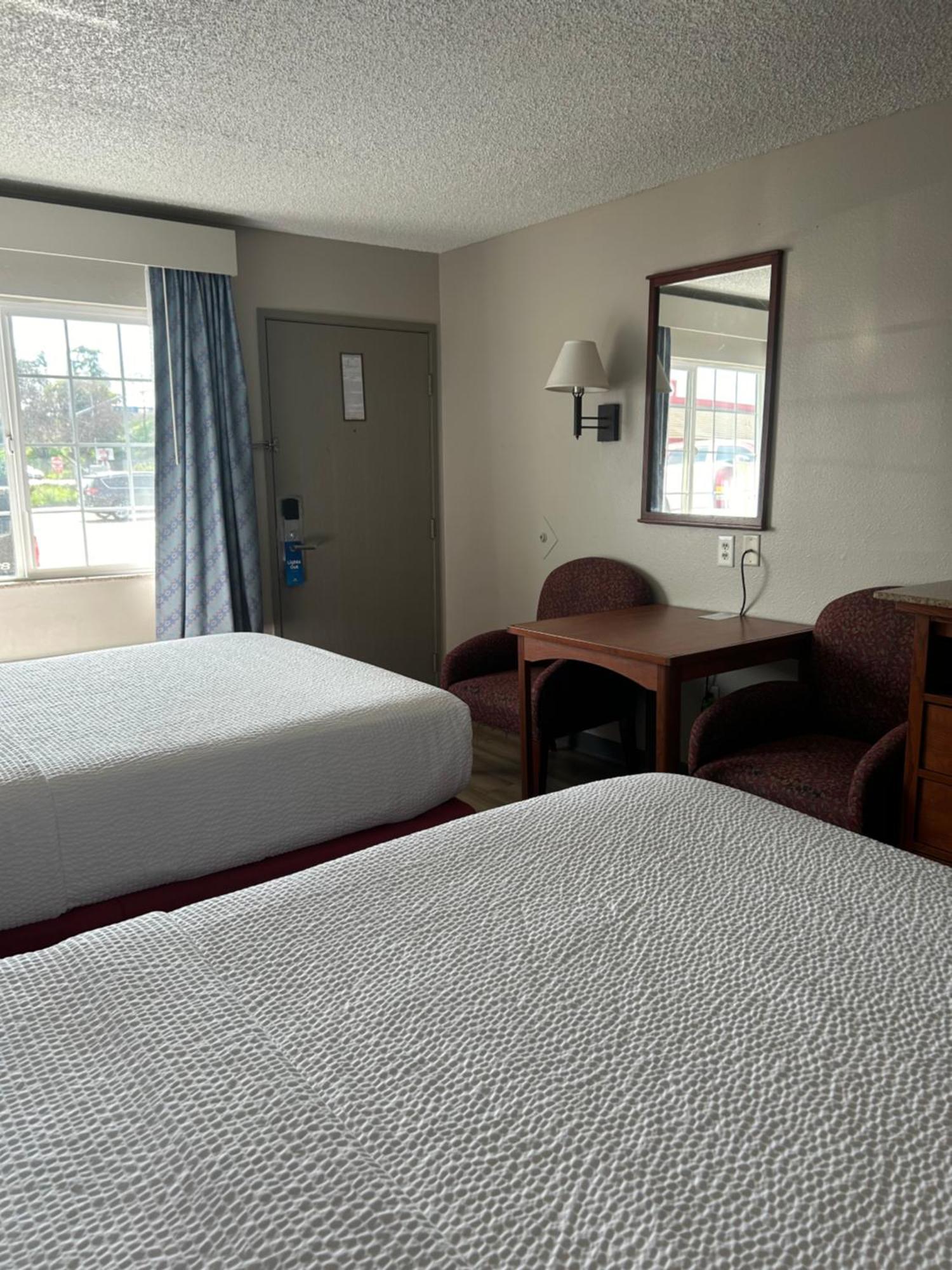 Days Inn By Wyndham Turlock Eksteriør billede