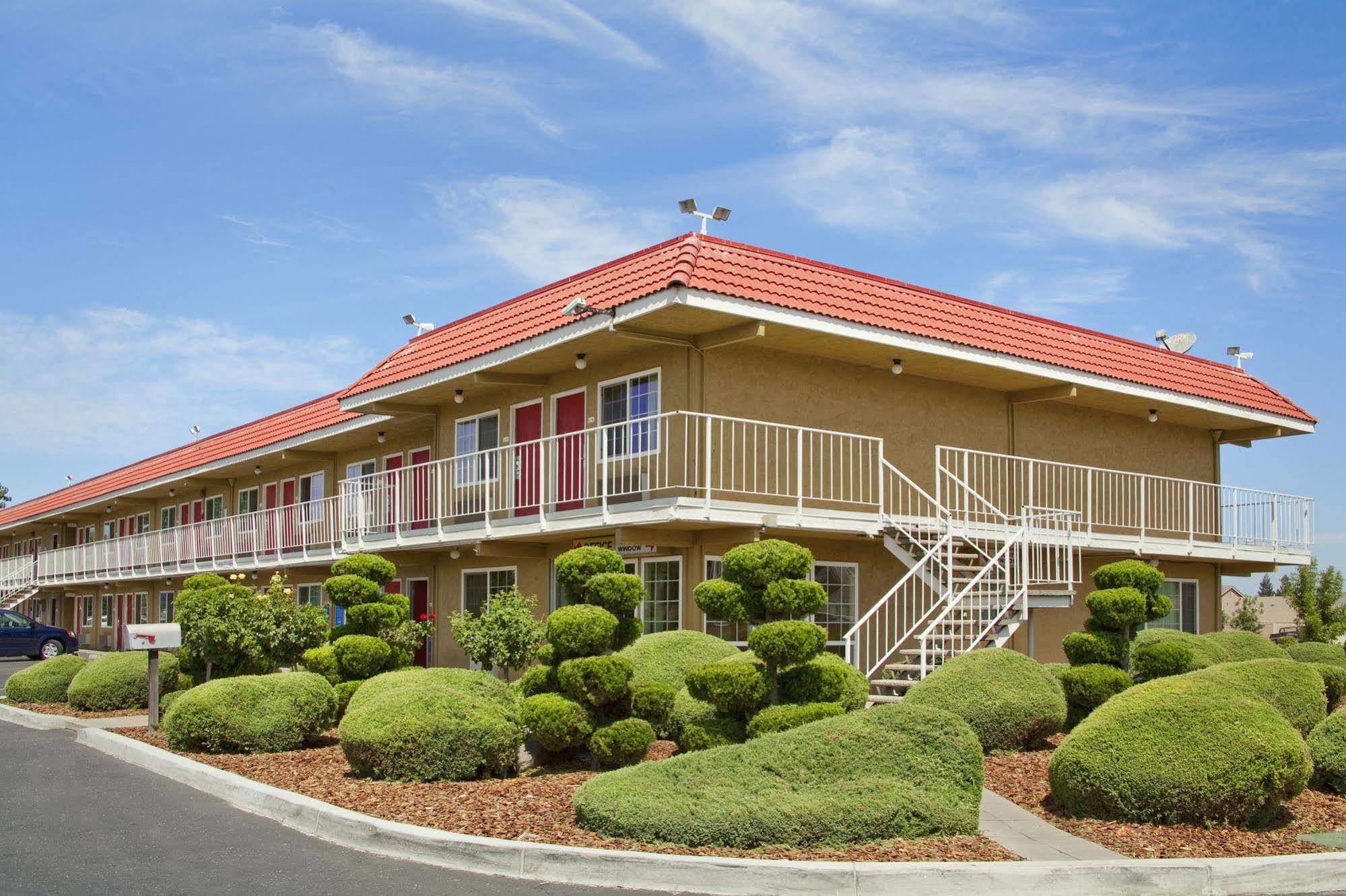 Days Inn By Wyndham Turlock Eksteriør billede